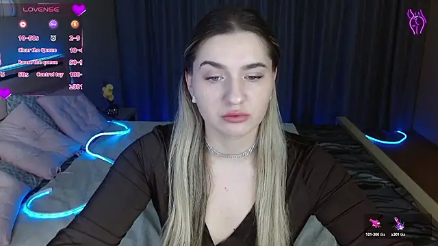 Snapshot of Smi1eF1ower chatting on March 2026 11:00:02 PM Smi1eF1ower online show from March 2026 11:00:02 PM