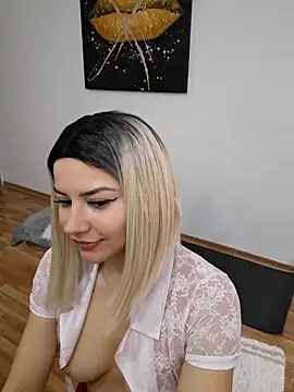 Snapshot of DaisyLuvsYou_ chatting on March 2026 05:10:02 AM DaisyLuvsYou online show from March 2026 05:10:02 AM