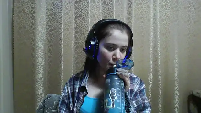 Snapshot of CarinaFolmar chatting on March 2026 03:08:01 PM CarinaFolmar online show from March 2026 03:08:01 PM