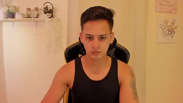 sexy andres01 online show from April 2026 02:11:02 PM