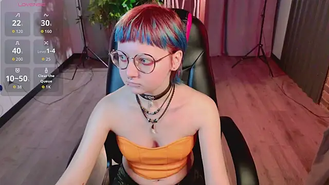 Snapshot of powderofgun chatting on July 2026 08:03:01 PM powderofgun online show from July 2026 08:03:01 PM