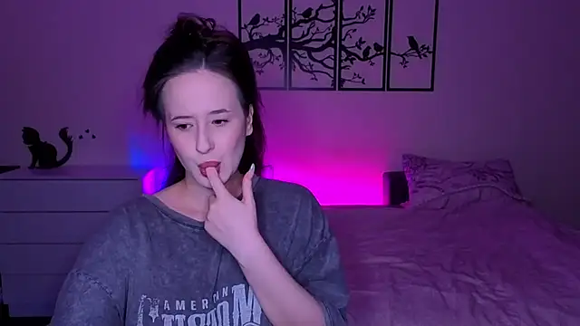 Snapshot of Subochka chatting on March 2026 12:56:02 AM Subochka online show from March 2026 12:56:02 AM