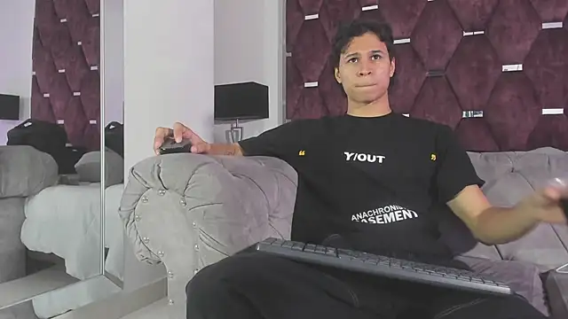 TonyBenedetti online show from July 2026 08:44:02 PM
