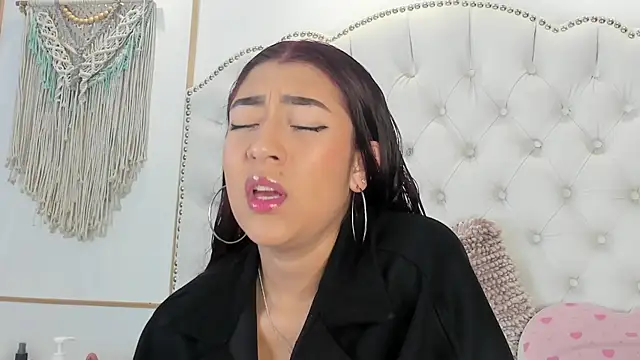 Sara funy online show from March 2026 11:14:01 AM