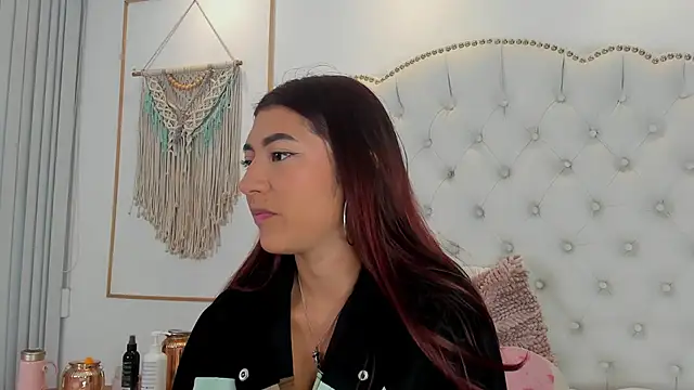 Sara funy online show from April 2026 11:06:01 AM