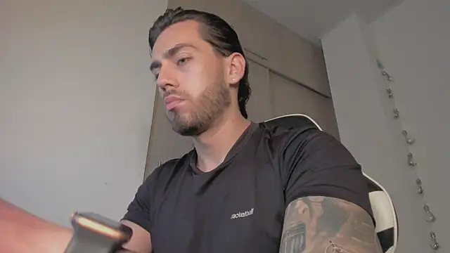 Axel  Blaze online show from April 2026 12:54:02 PM