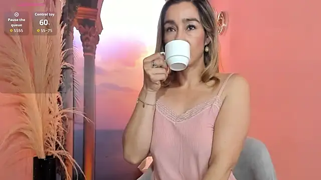 Madam Dalila online show from March 2026 10:43:02 AM