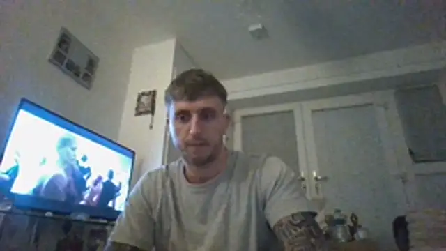 freddie321 online show from March 2026 09:32:02 PM