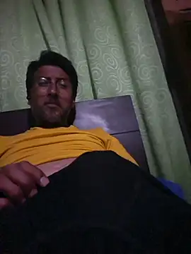 Snapshot of BRAD_MATURE chatting on March 2026 03:01:02 AM BRAD MATURE online show from March 2026 03:01:02 AM