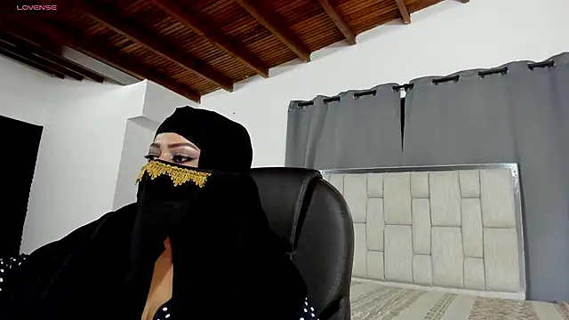 zafiro ziz online show from April 2026 01:41:01 PM