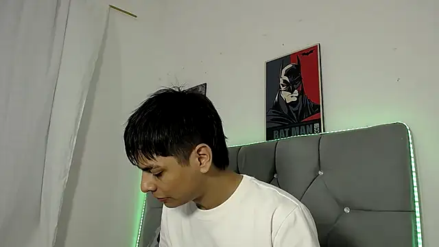 Logan Jhonson19 online show from April 2026 02:05:01 AM