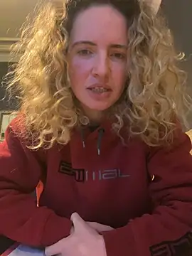 Snapshot of curlyirishgirl chatting on March 2026 12:02:01 AM curlyirishgirl online show from March 2026 12:02:01 AM