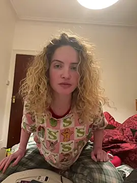 curlyirishgirl online show from March 2026 03:46:02 AM