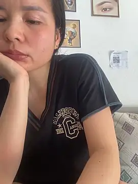 Ivy Trix2 online show from April 2026 03:39:02 AM