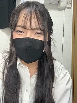 Snapshot of Riria_0012 chatting on March 2026 11:06:02 AM Riria 0012 online show from March 2026 11:06:02 AM