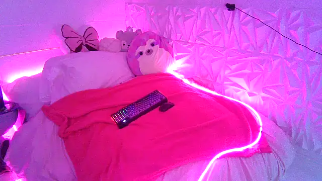 Moongirl117 online show from February 2026 04:41:01 PM