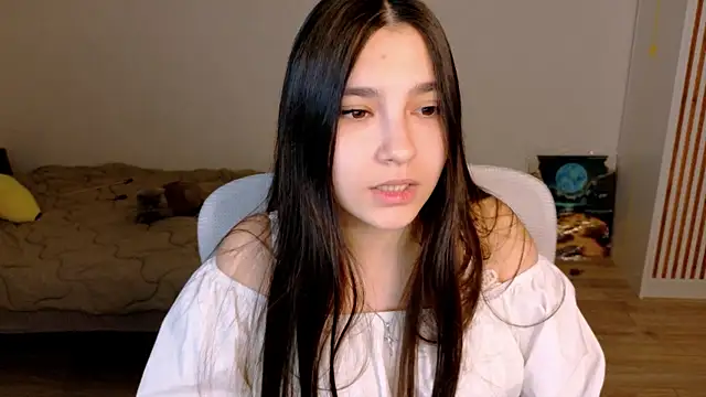Ari Grend online show from June 2026 06:09:01 PM
