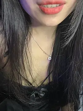 Snapshot of Tinn_tin chatting on April 2026 06:10:01 PM Tinn tin online show from April 2026 06:10:01 PM