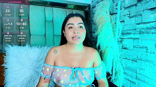 Ariia Monroee online show from June 2026 02:05:02 AM