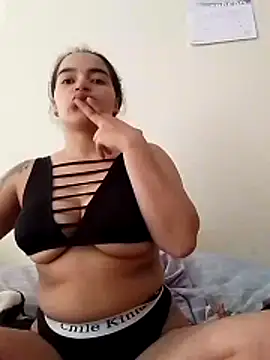 Snapshot of amomentofpassion_1 chatting on February 2026 12:16:01 PM amomentofpassion 1 online show from February 2026 12:16:01 PM