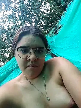 Snapshot of single_kitten chatting on March 2026 12:23:02 PM single kitten online show from March 2026 12:23:02 PM