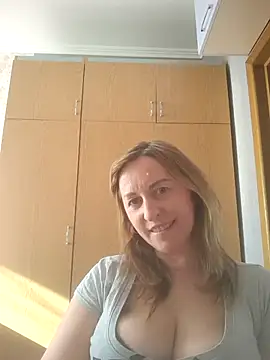 Snapshot of ChristinaYork chatting on April 2026 02:22:02 PM ChristinaYork online show from April 2026 02:22:02 PM