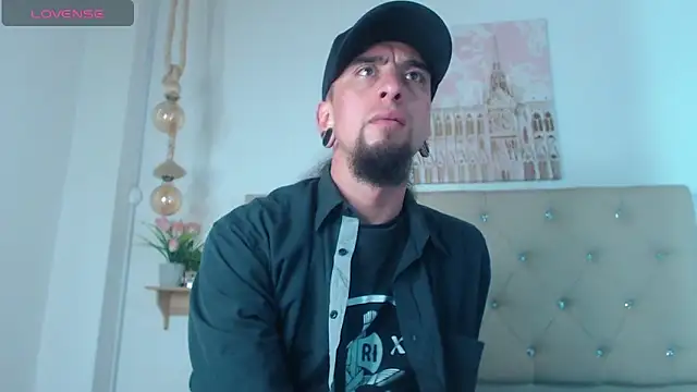Rommen N Zoe online show from June 2026 01:07:02 AM