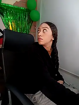 Snapshot of ritzabeth_daniel chatting on April 2026 09:12:02 PM ritzabeth daniel online show from April 2026 09:12:02 PM