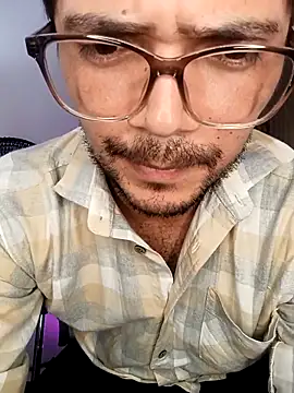 Snapshot of ritzabeth_daniel chatting on April 2026 02:33:02 AM ritzabeth daniel online show from April 2026 02:33:02 AM