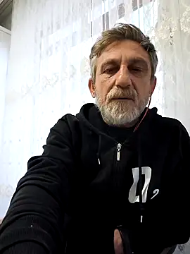 arelll34 online show from April 2026 03:06:01 PM