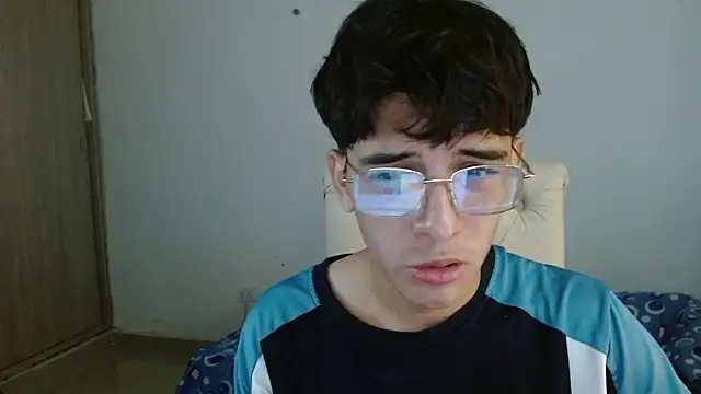 Snapshot of noah_millerx chatting on June 2026 08:21:01 PM noah millerx online show from June 2026 08:21:01 PM