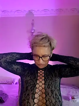 LunaBlaise online show from May 2026 06:21:01 AM