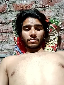 Snapshot of CoralN chatting on March 2026 01:17:02 PM CoralN online show from March 2026 01:17:02 PM