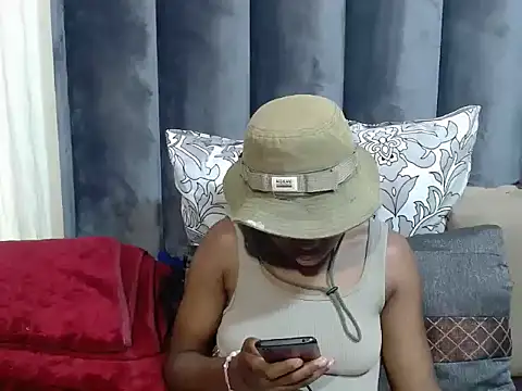 DarkchocolateXxc online show from April 2026 01:09:02 PM