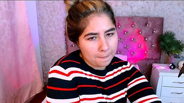 Sofiazaf  online show from March 2026 12:41:02 PM