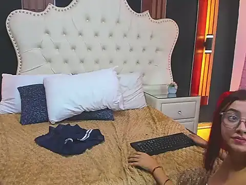 AnnyANDnoah online show from March 2026 01:27:01 PM