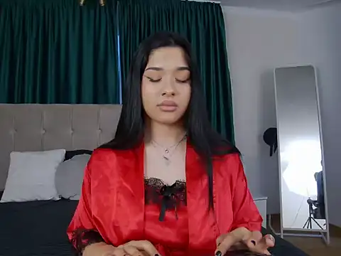 Snapshot of MissNaomiBelle chatting on June 2026 05:50:02 PM MissNaomiBelle online show from June 2026 05:50:02 PM