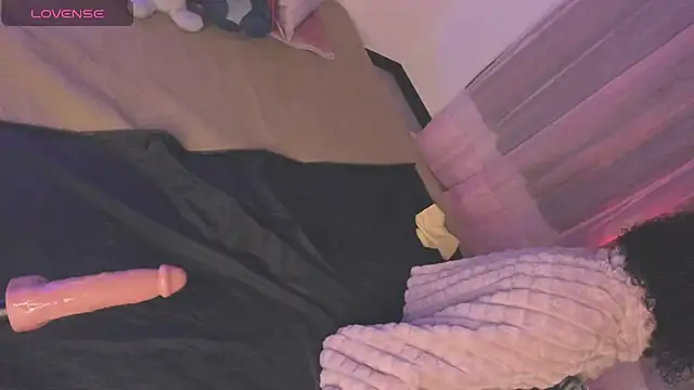 V-nus online show from April 2026 04:46:01 AM