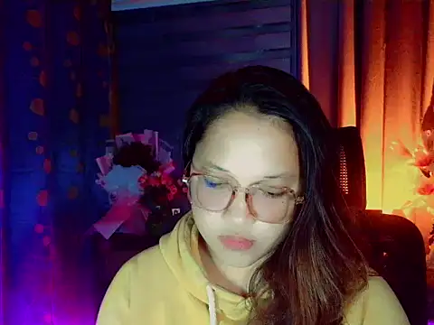 Snapshot of Sweet_coleen chatting on April 2026 03:30:02 PM Sweet coleen online show from April 2026 03:30:02 PM