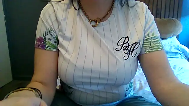 StaceyXOXO online show from March 2026 10:32:01 AM