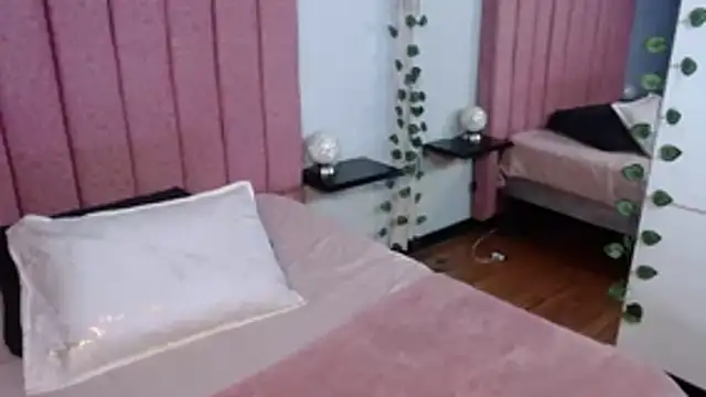 SaraLjordad online show from June 2026 07:13:01 PM
