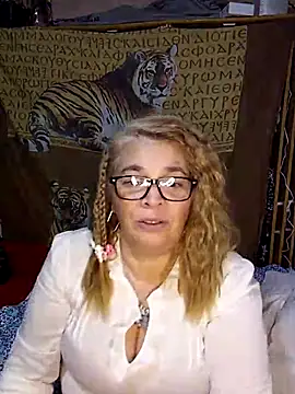 momismilf544 online show from June 2026 06:52:02 AM
