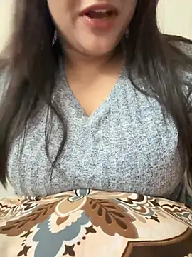 Snapshot of Malluqueen chatting on February 2026 08:32:01 PM Malluqueen online show from February 2026 08:32:01 PM