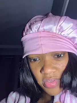 Snapshot of SweetBeauty4you chatting on June 2026 11:31:01 PM SweetBeauty4you online show from June 2026 11:31:01 PM