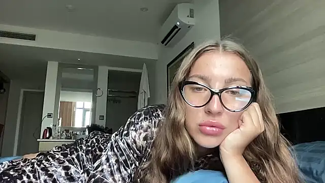 Kit kata online show from April 2026 11:43:01 PM