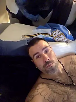 Biggbaddwulf7 online show from February 2026 12:16:01 PM