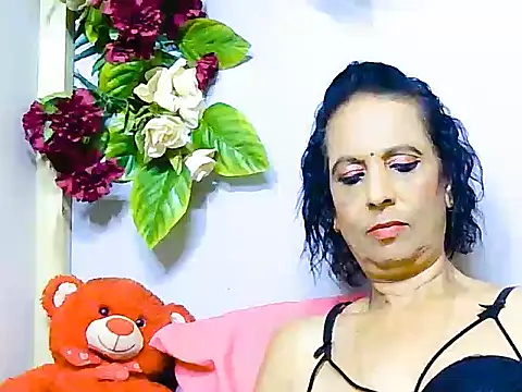 Hot queen58 online show from June 2026 06:20:02 PM