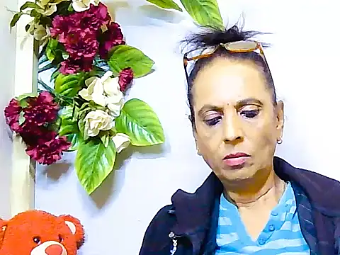 Hot queen58 online show from June 2026 06:59:01 AM