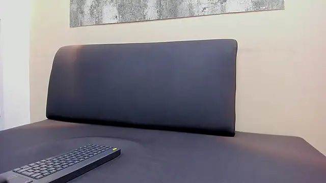 ZANE EVANS online show from April 2026 12:45:02 PM