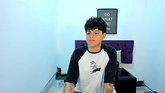 TomBoy Natali online show from March 2026 06:47:02 PM